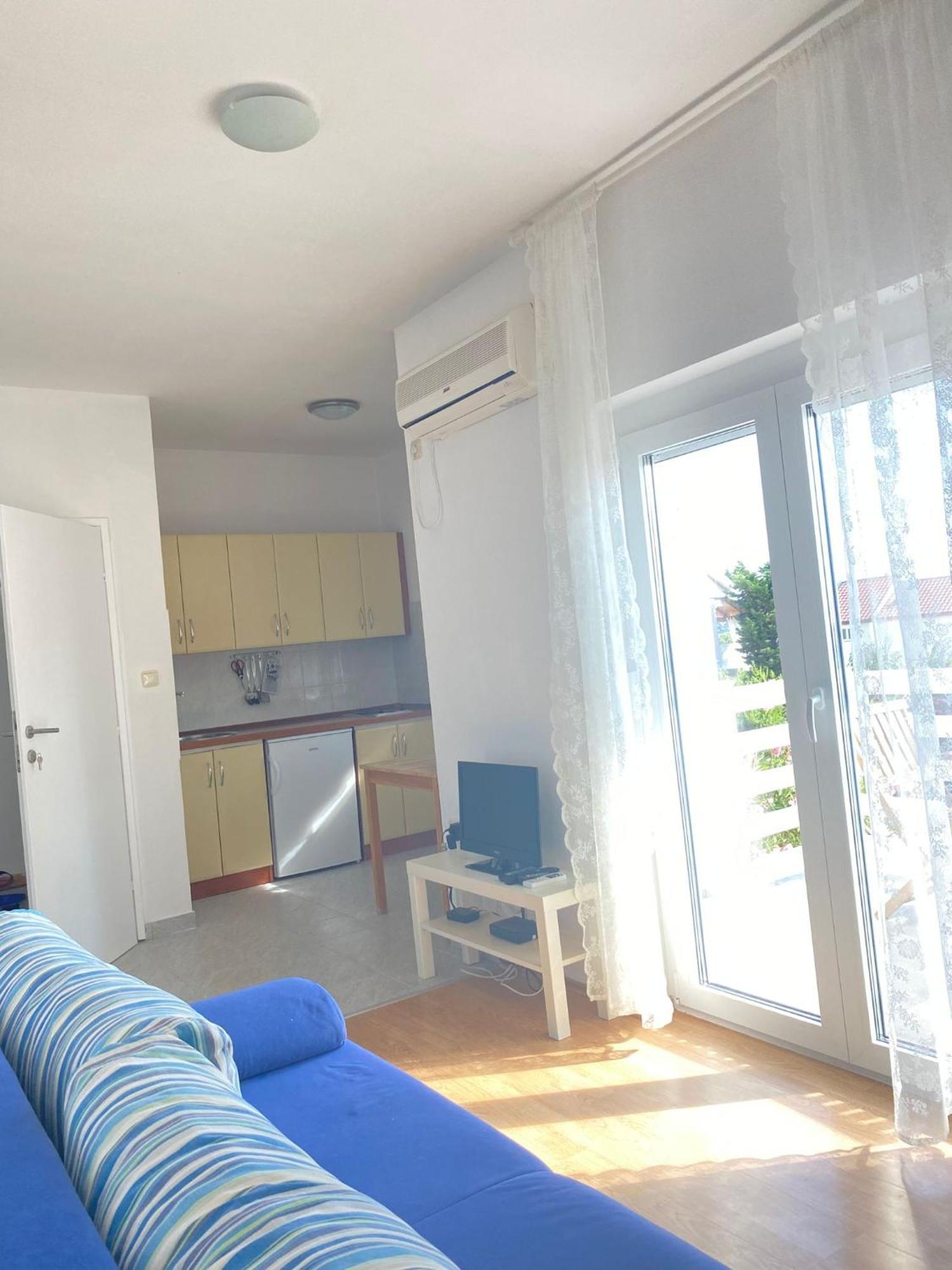 Apartments Olea ラブ エクステリア 写真